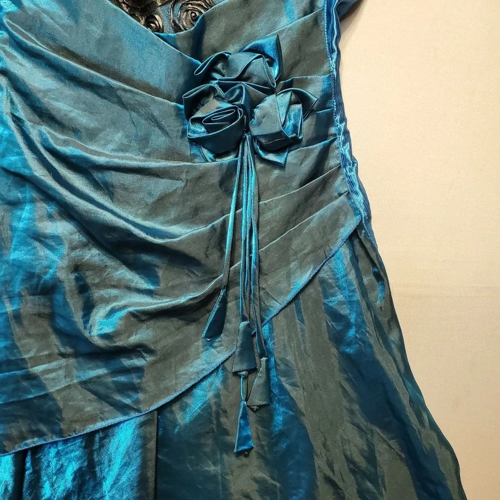 VTG Y2K Prom Dress Juniors Medium Iridescent Blue Metallic Rosette Ruffle Fairy